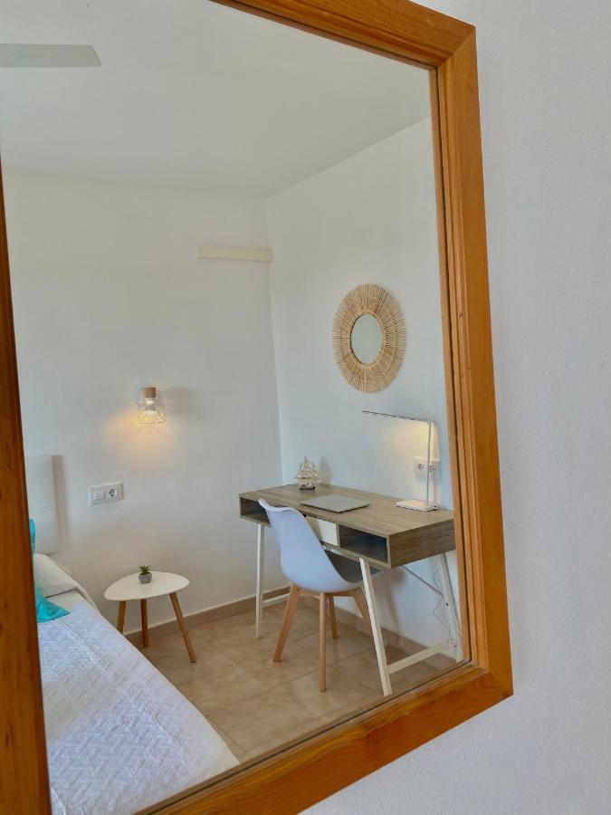 Apartament Sa Farola - Ac, Wifi , Pool, Beach Cala'N Blanes  Exteriör bild